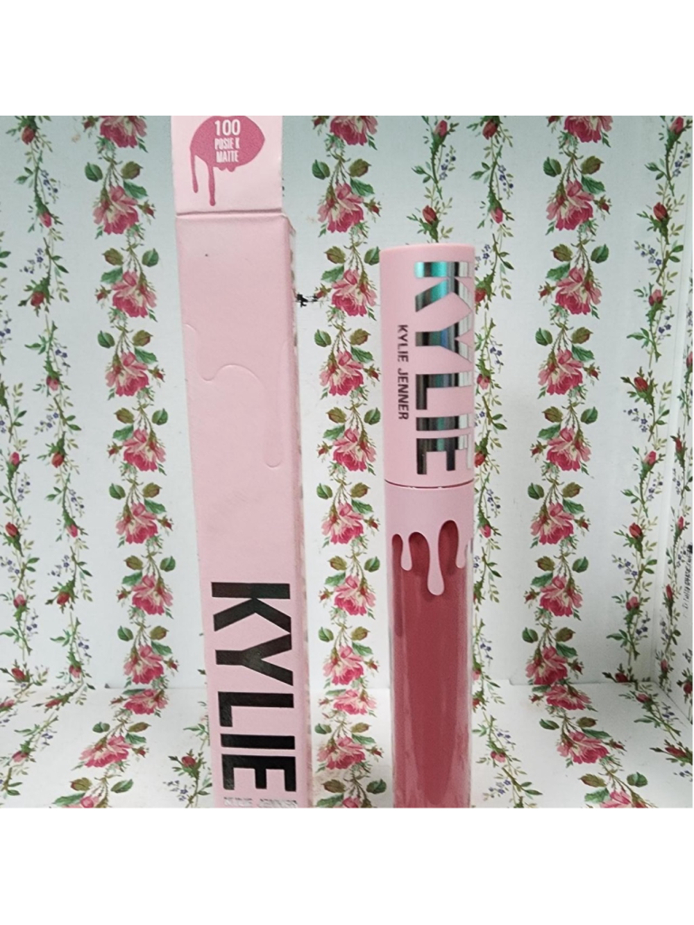 Kylie Jenner Matte Liquid Lipstick in 100 Pink K Matte
#kylie #lipstick